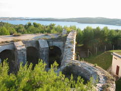 Štinjan - Brdina - na vrhu tvrđave - Pula, Muzil